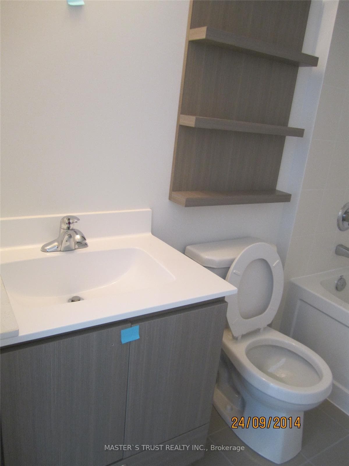 275 Yorkland Road Unit 106 photo 6