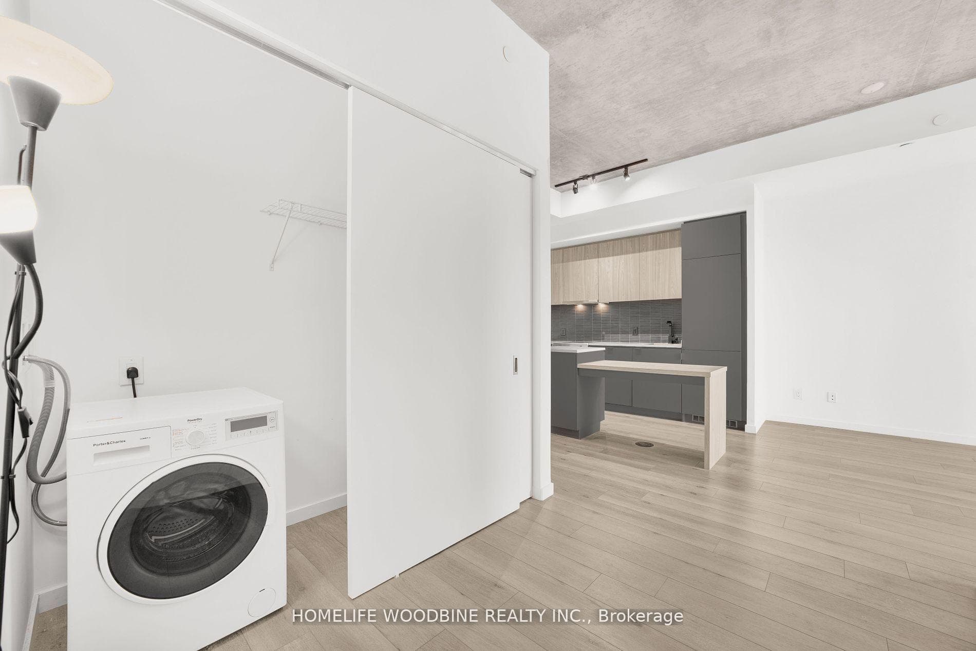 7 Smith Crescent Unit 210 photo 20