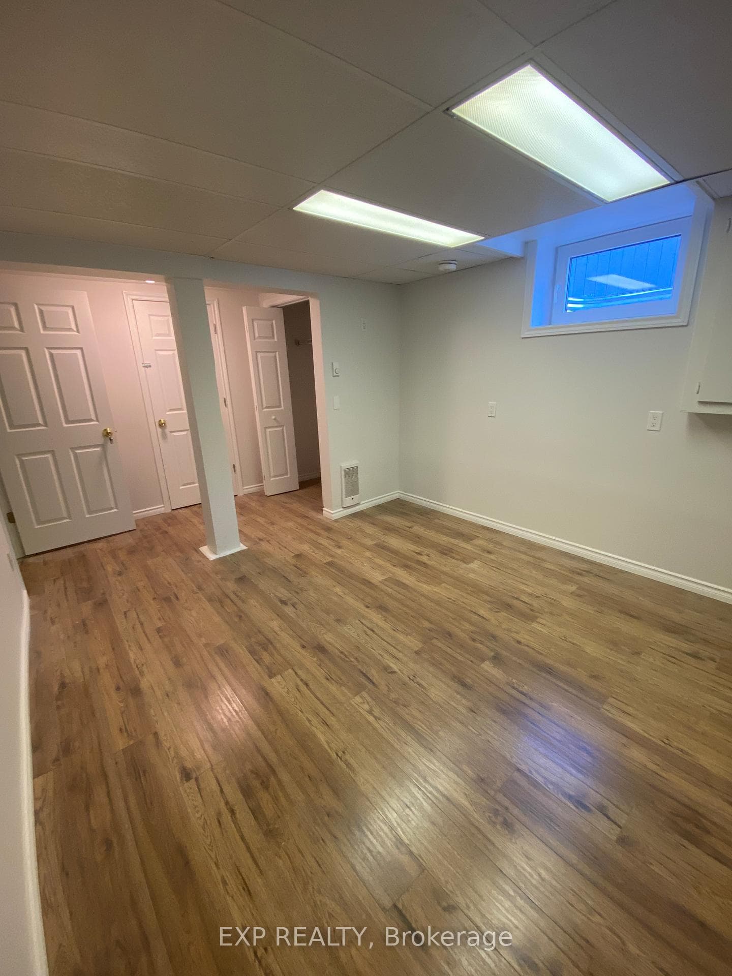 612 Romaine Street photo 32
