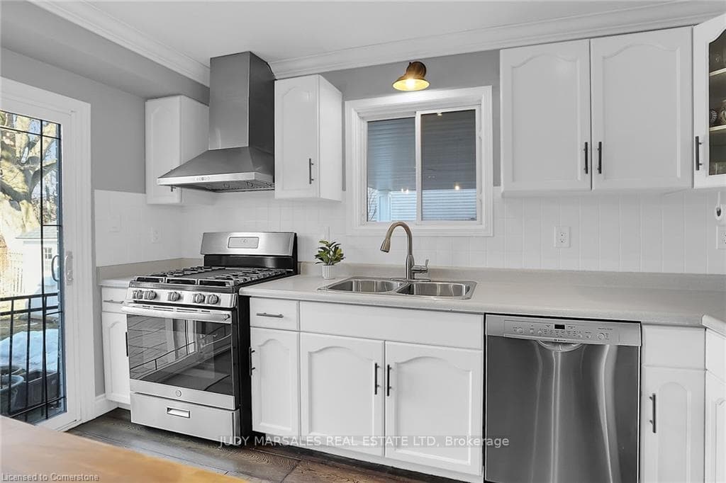 24 Linington Trail photo 8