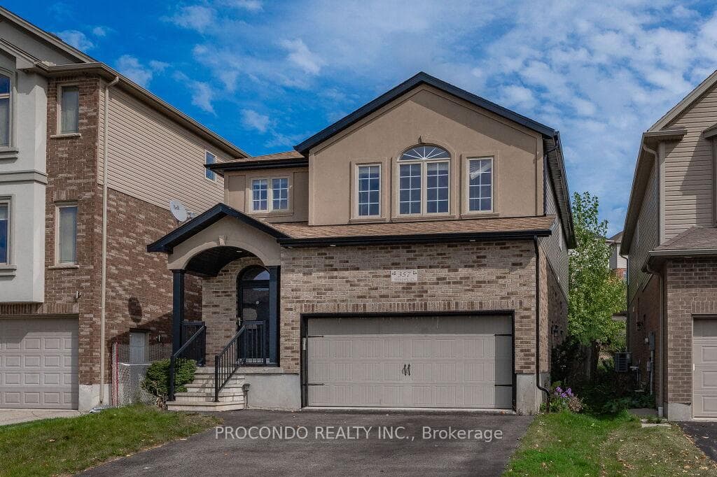 357 Westpark Crescent photo 3