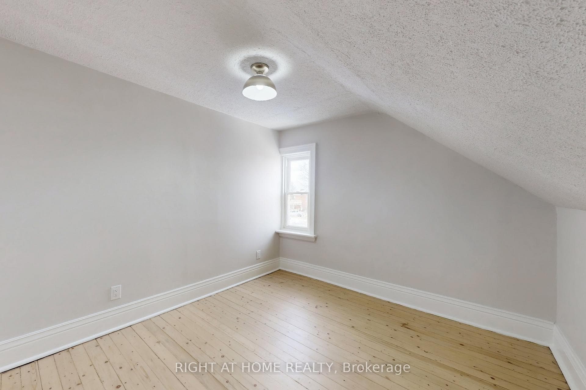 333 Millard Avenue Unit Upper photo 15