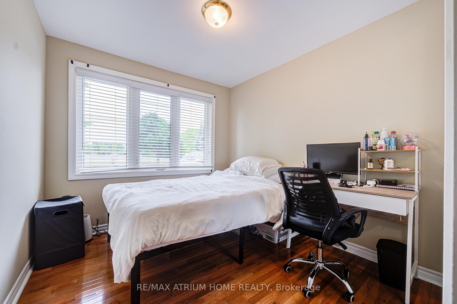 134 Fairglen Avenue photo 24