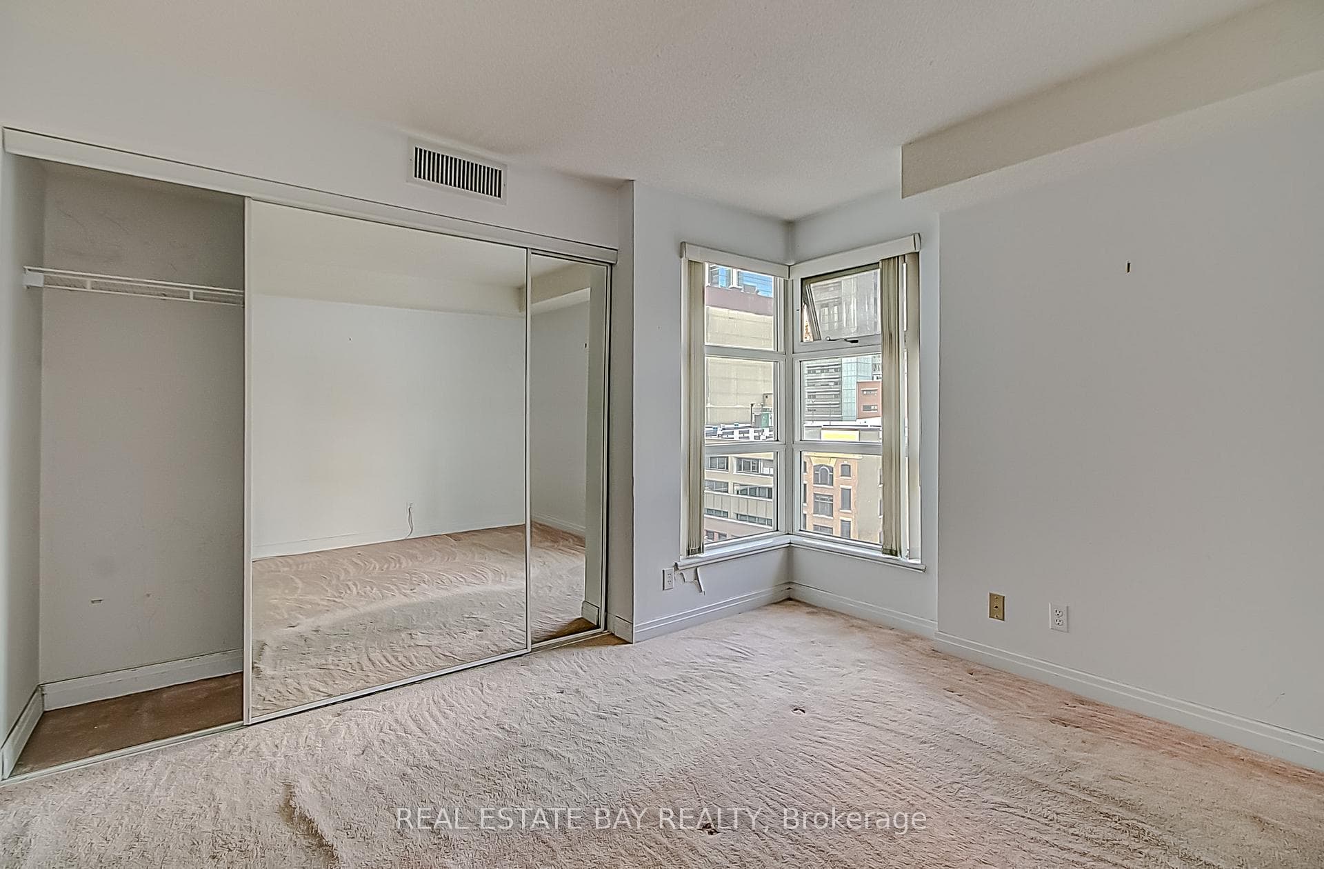 50 Lombard Street Unit 1005 photo 19