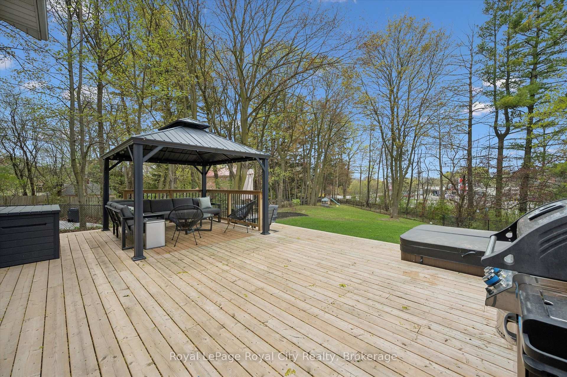 22 Crestwood Drive photo 31
