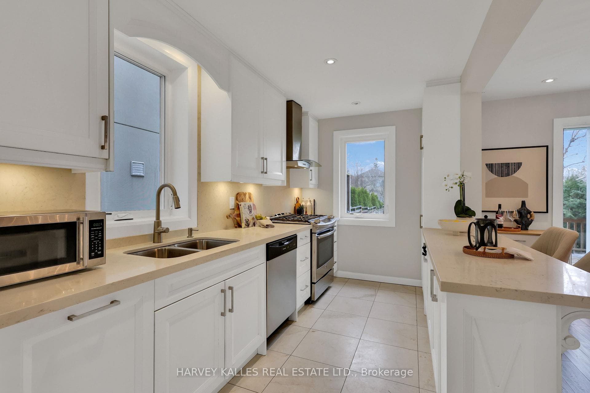 320 Melrose Avenue photo 21