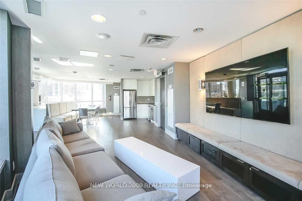50 Bruyeres Mews Unit 313 photo 29