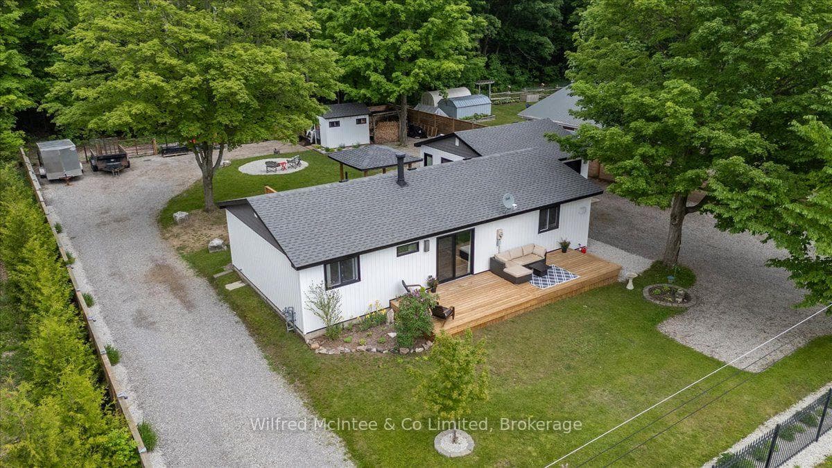 38 Allister Place photo 2