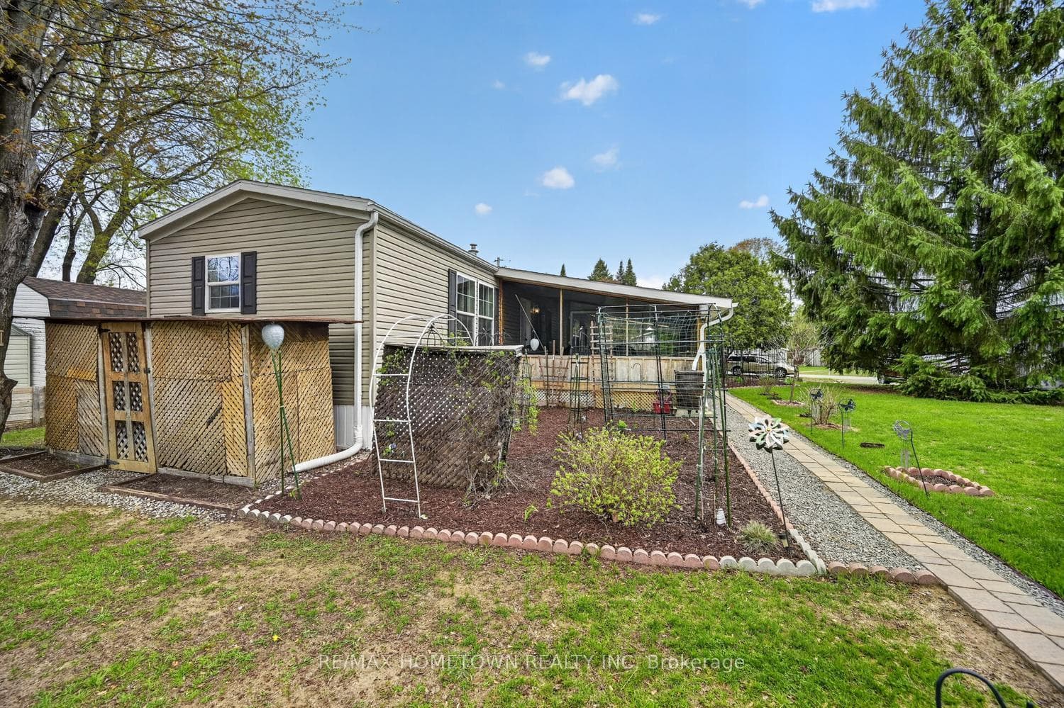 112 Hutt Road photo 23