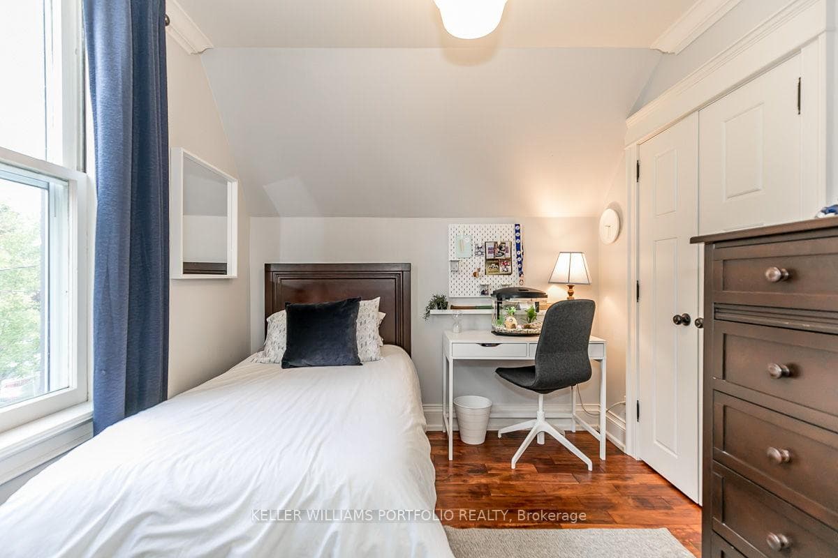 27 Catherine Avenue photo 23
