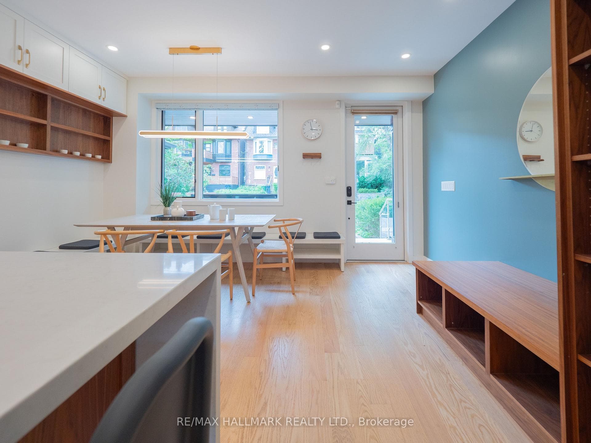 47 Dingwall Avenue photo 3