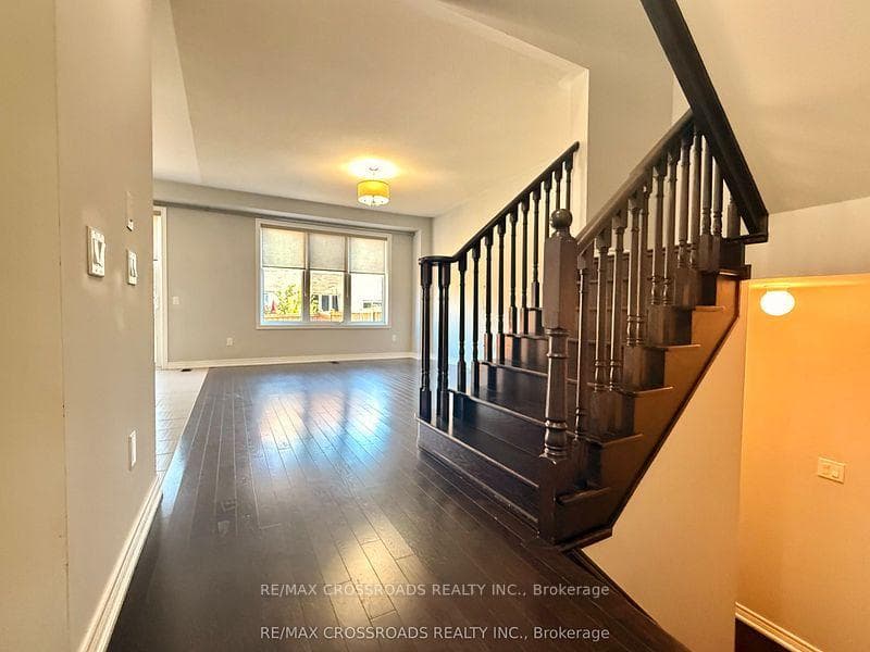 205 Laker Court photo 4