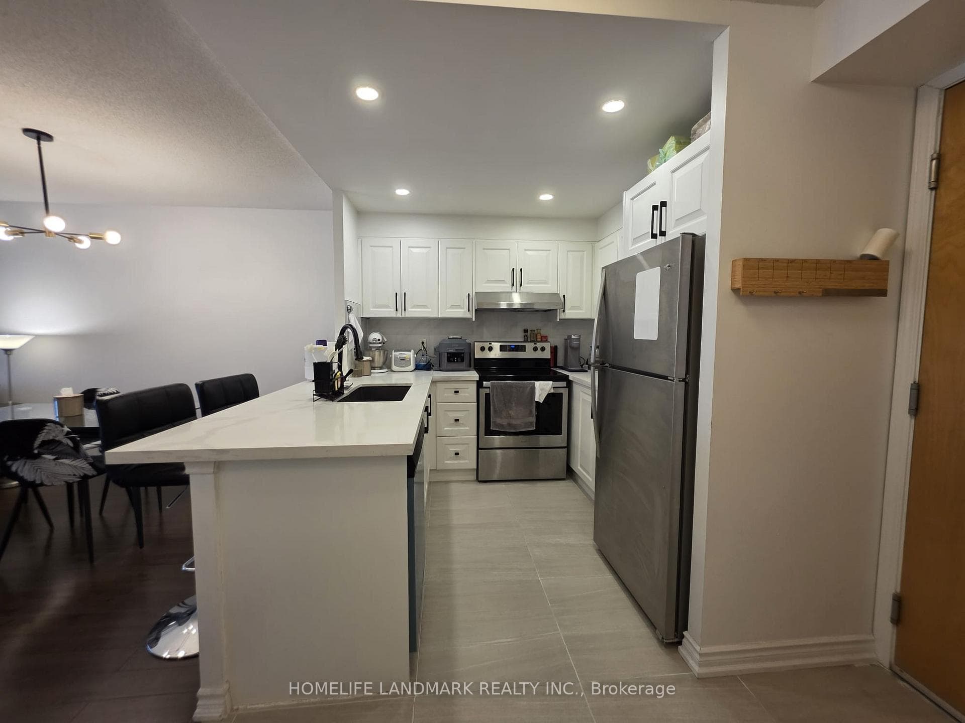 600 Queens Quay Unit 721 photo 4
