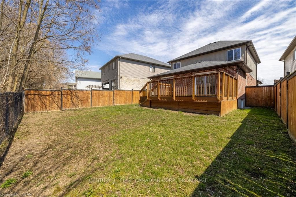 2031 SPRINGRIDGE Drive photo 35
