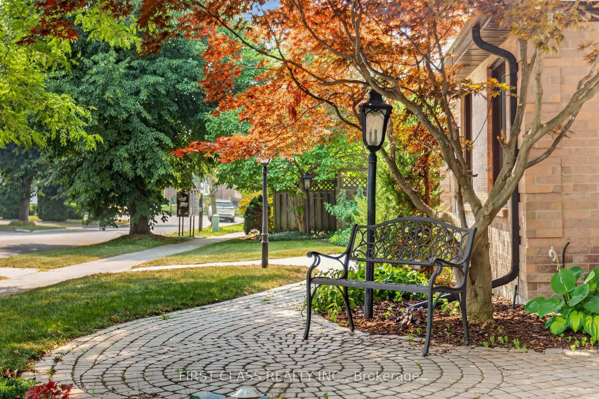 19 Tomlinson Circle photo 41