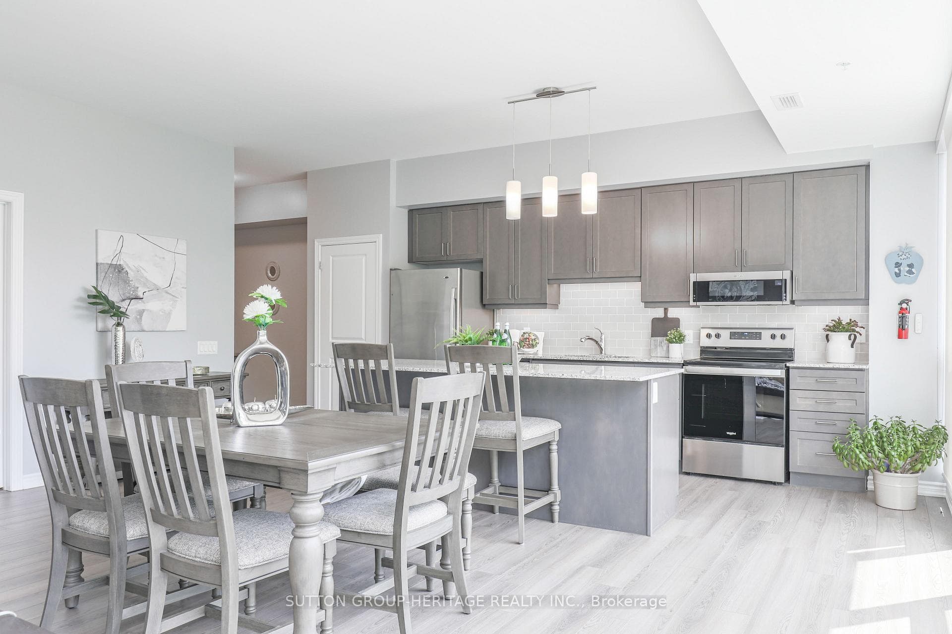 109 King Avenue Unit 301 photo 11