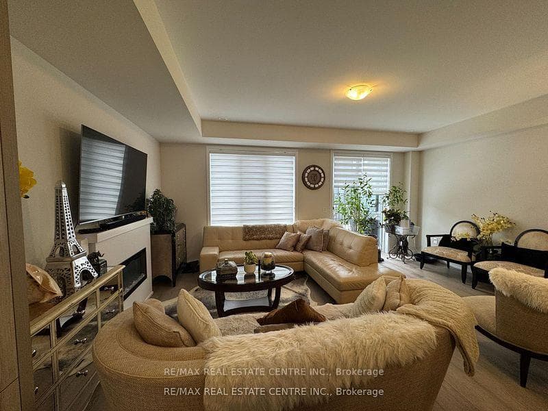 1356 William Halton Parkway photo 17