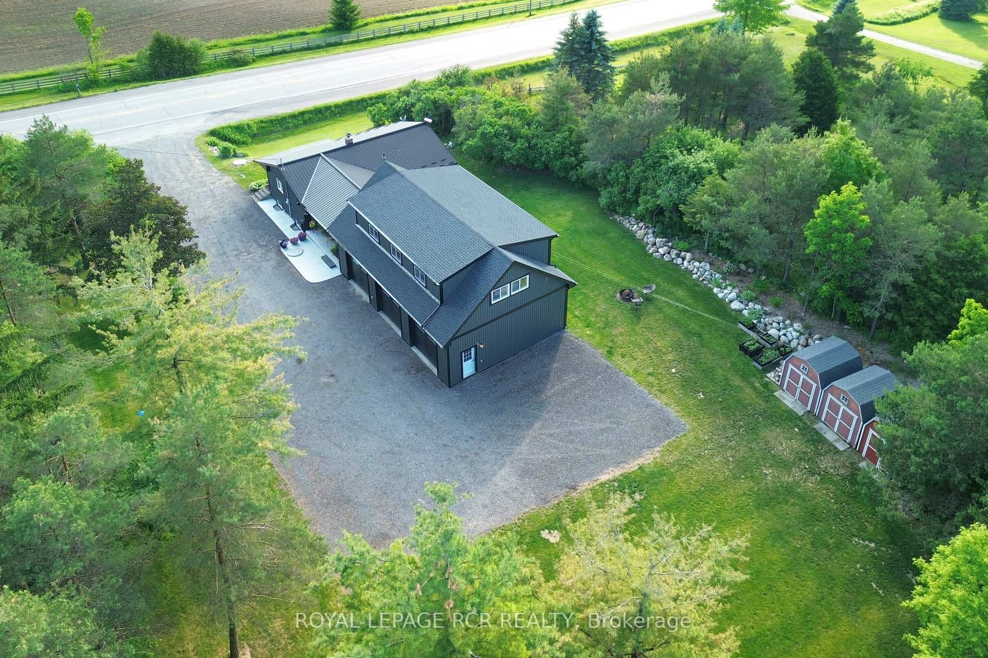 5233 TRAFALGAR Road photo 39