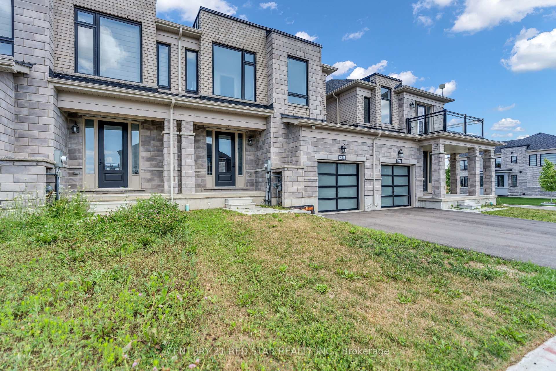 844 Sobeski Avenue photo 46