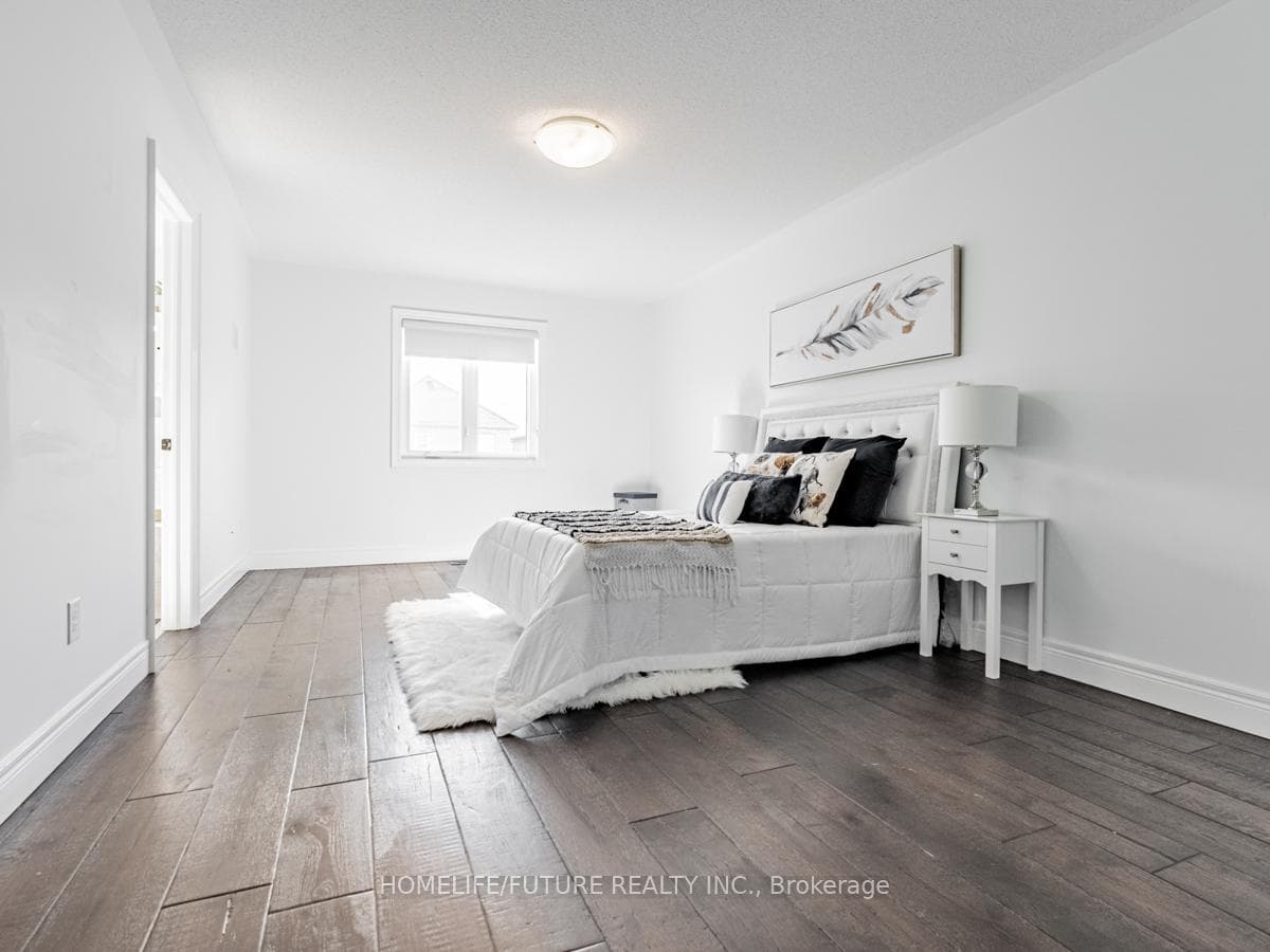 36 La Roche Avenue photo 15