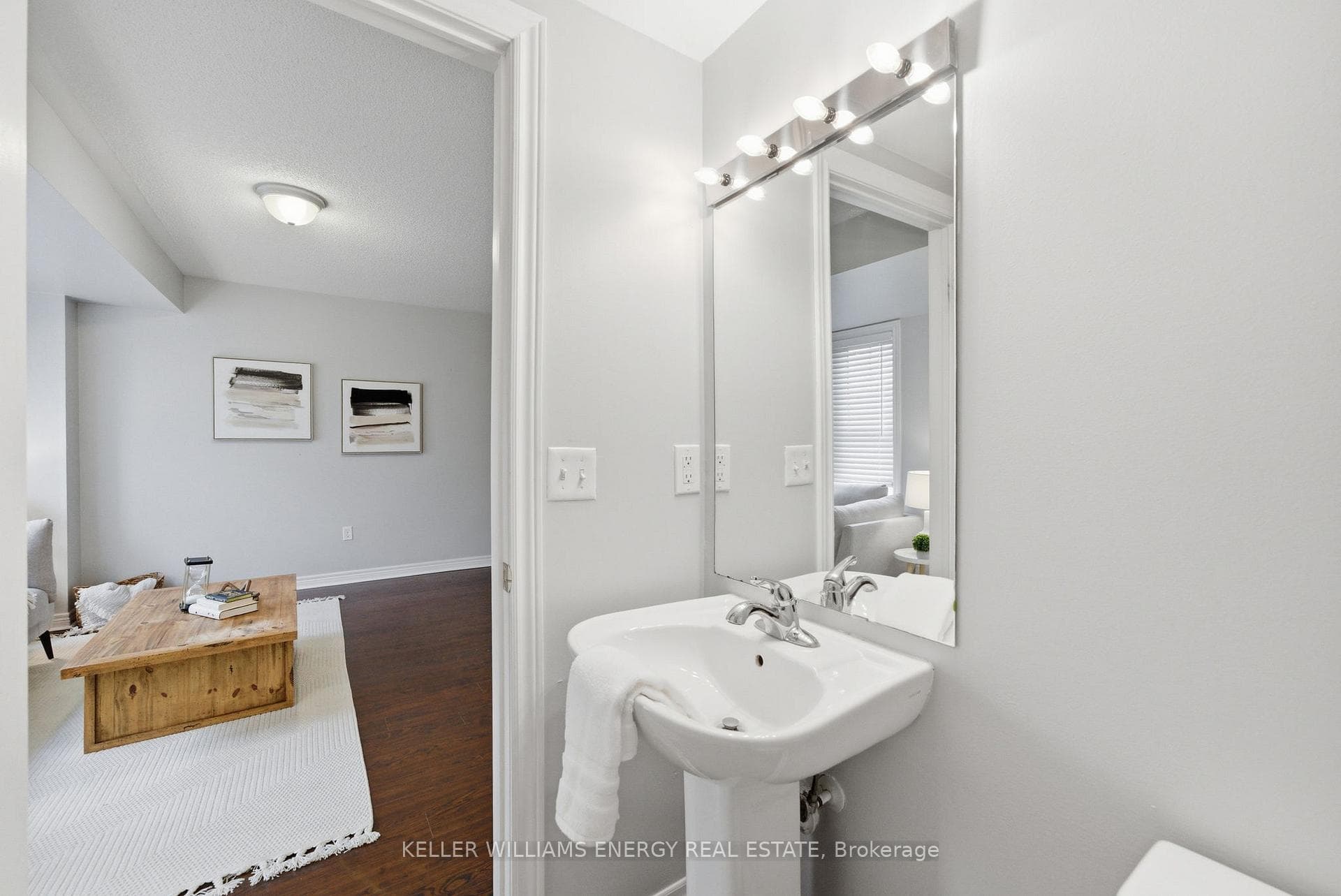 1771 Carousel Drive photo 4