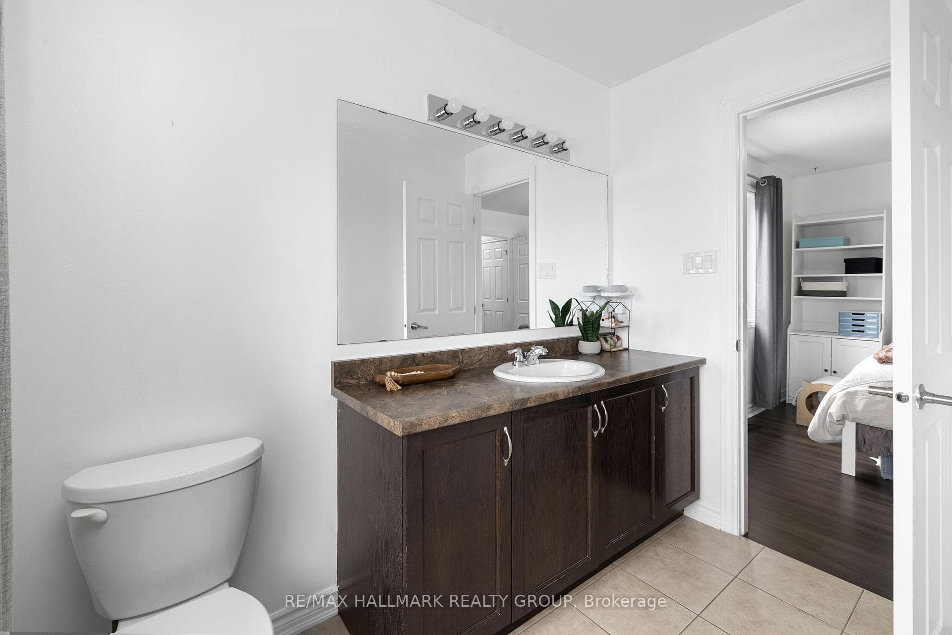 529 Dundonald Drive photo 24