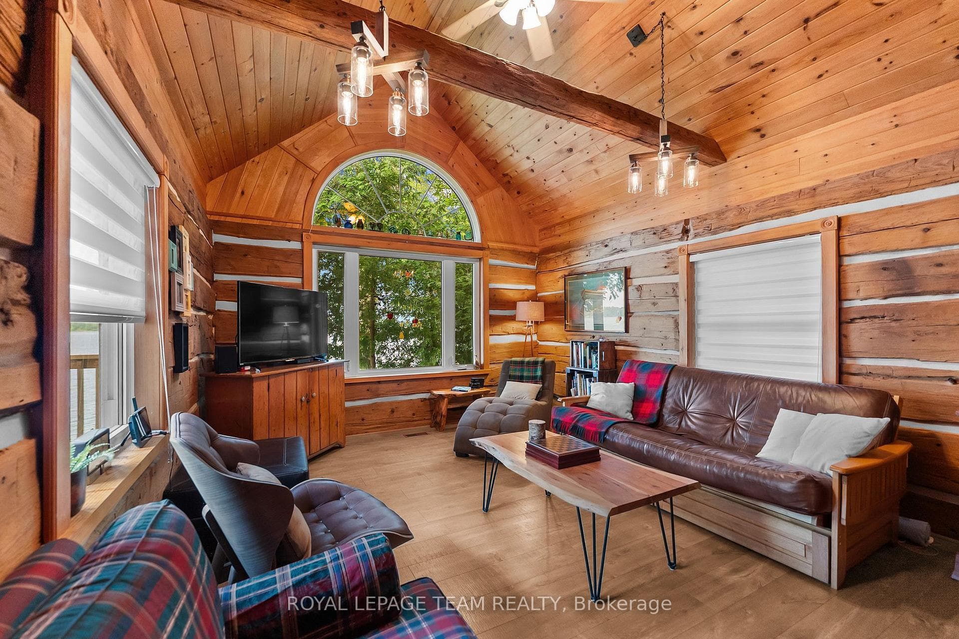 58 Hendry Lane photo 5