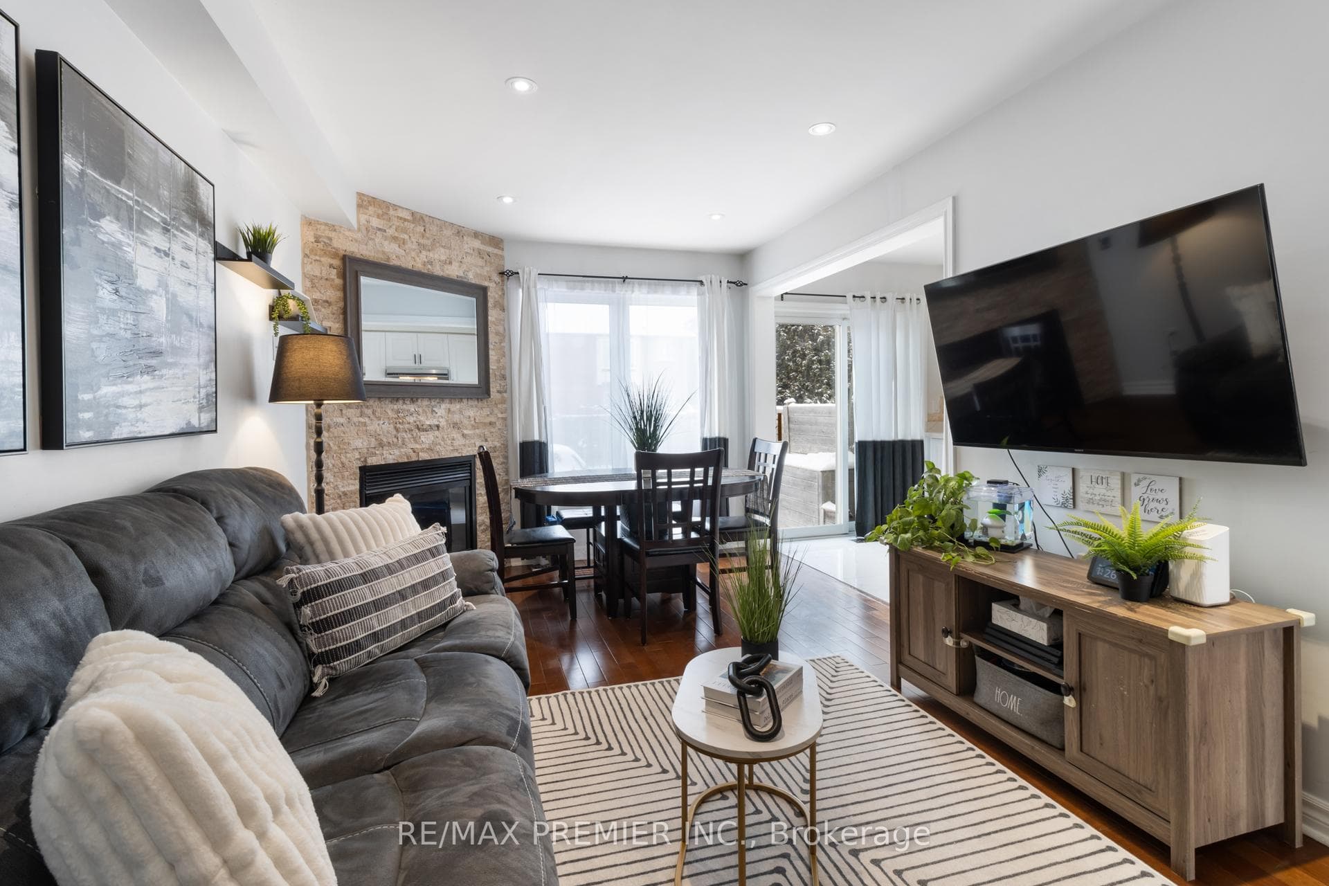 12 Auraglen Street photo 7
