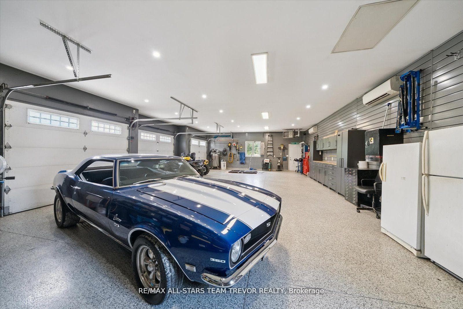 187 Riverbank Drive photo 31