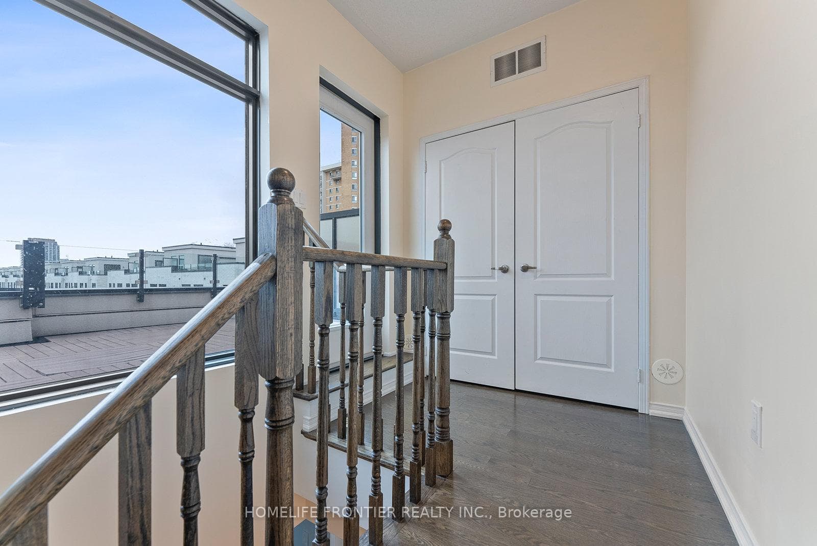 130 Widdicombe Hill Boulevard Unit 410 photo 33