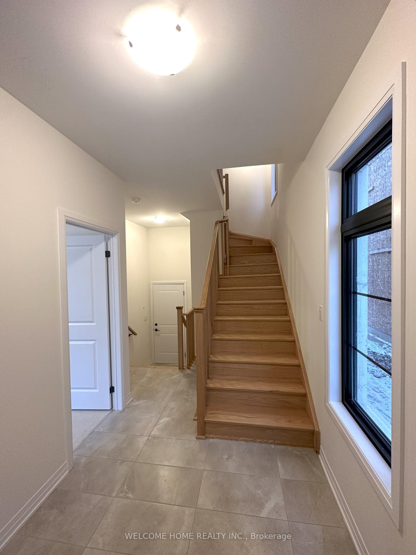 78 De La Roche Drive photo 18