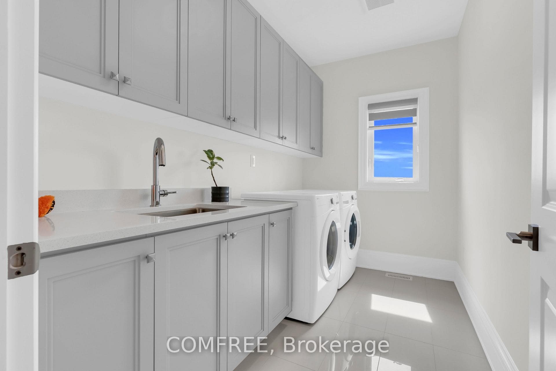 35 Ogilvie Street photo 40