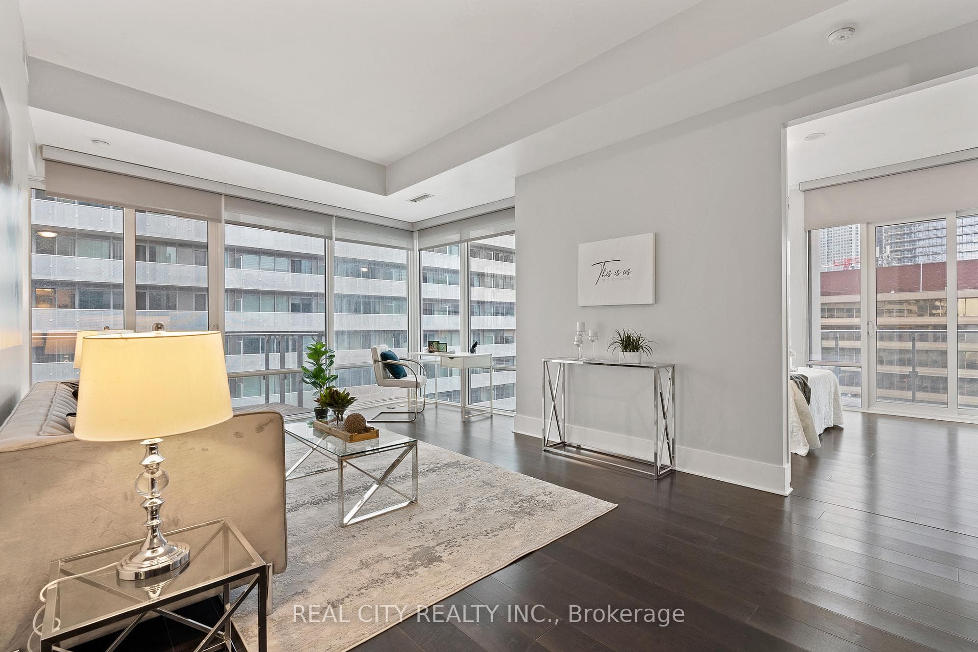 29 Queens Quay Unit 626 photo 8