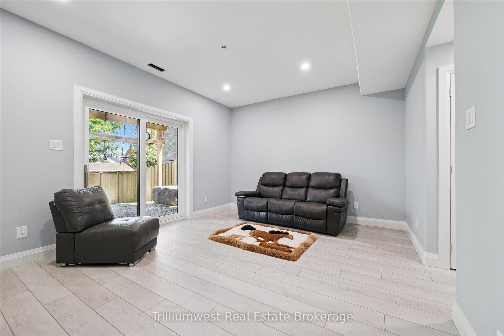 46 Washington Street photo 24