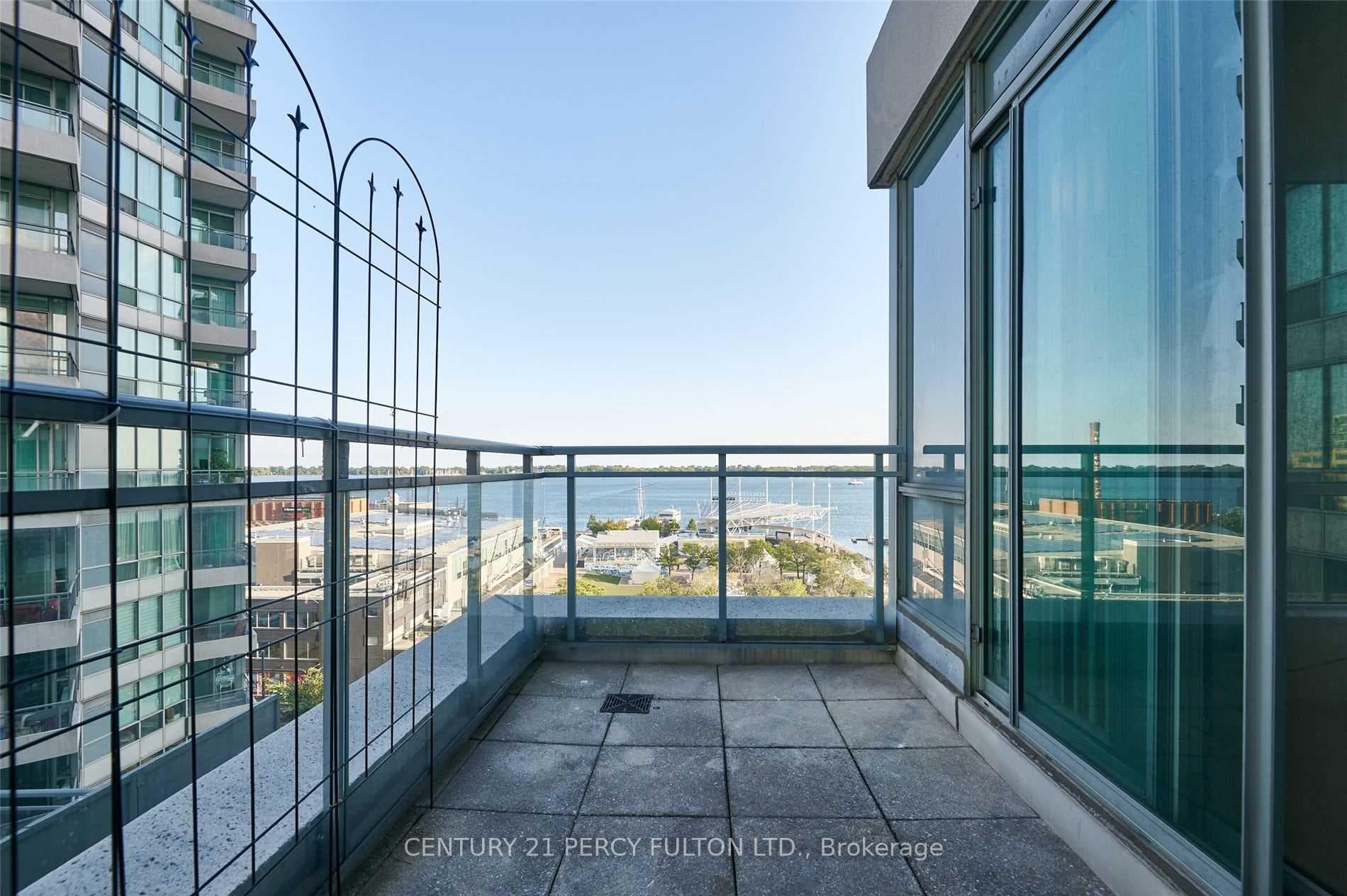 230 Queens Quay Unit 1016 photo 19