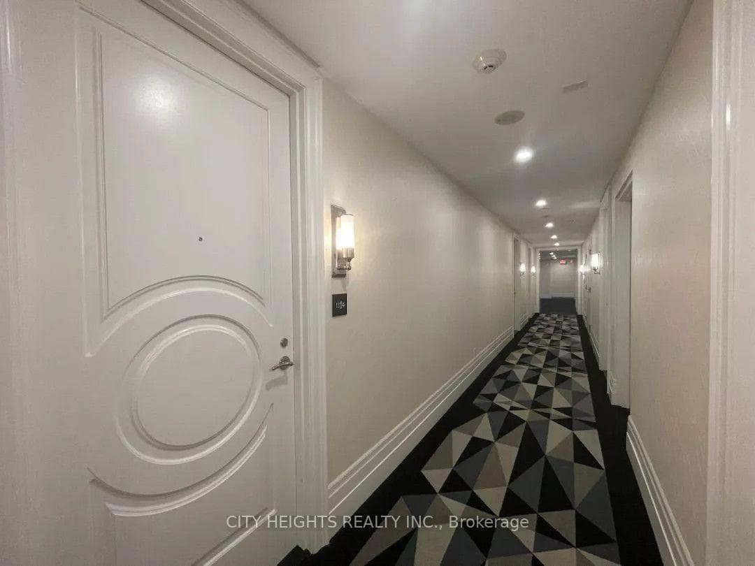 88 Blue Jays Way Unit 1114 photo 22