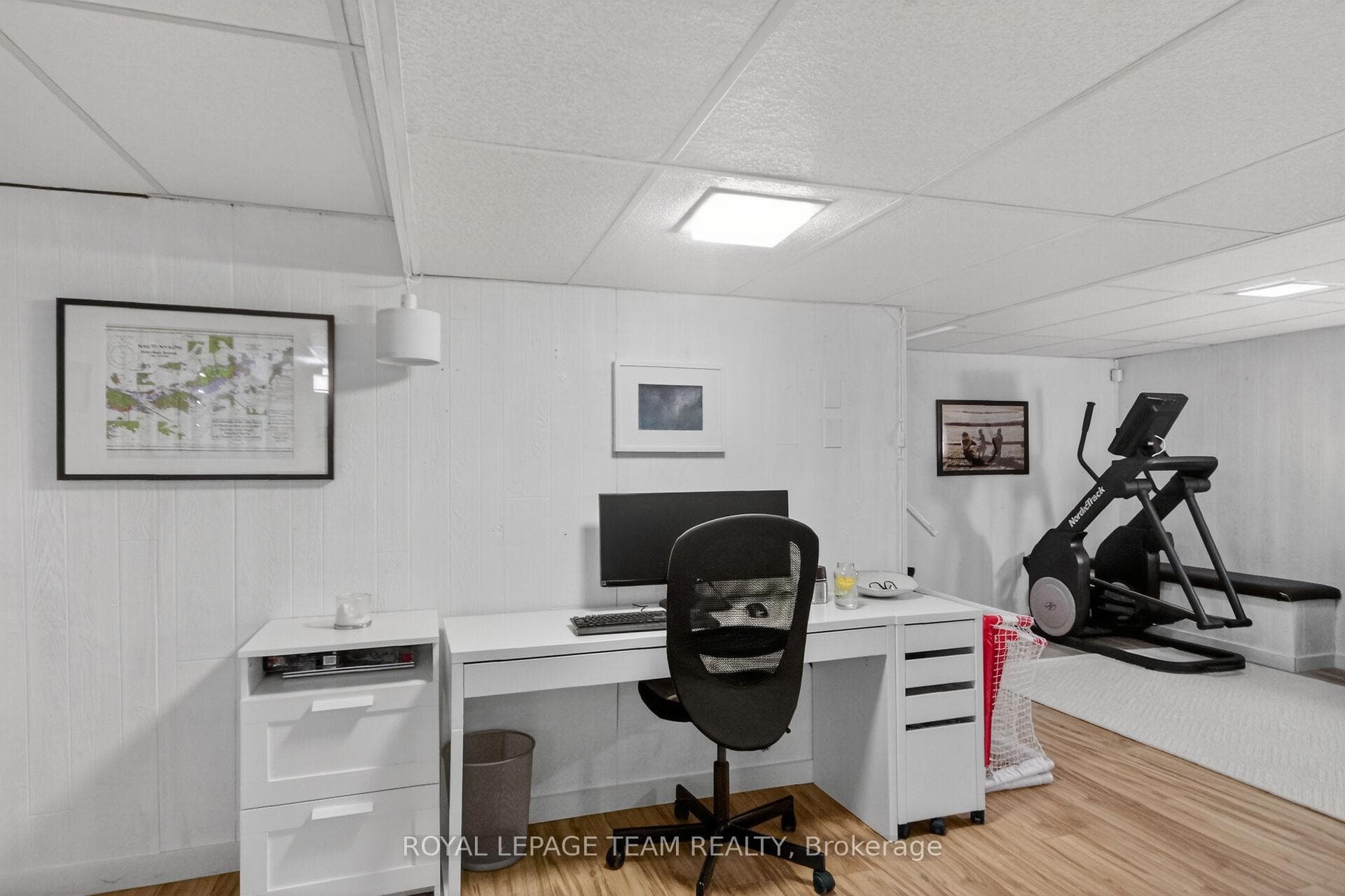 15 Markham Avenue photo 40