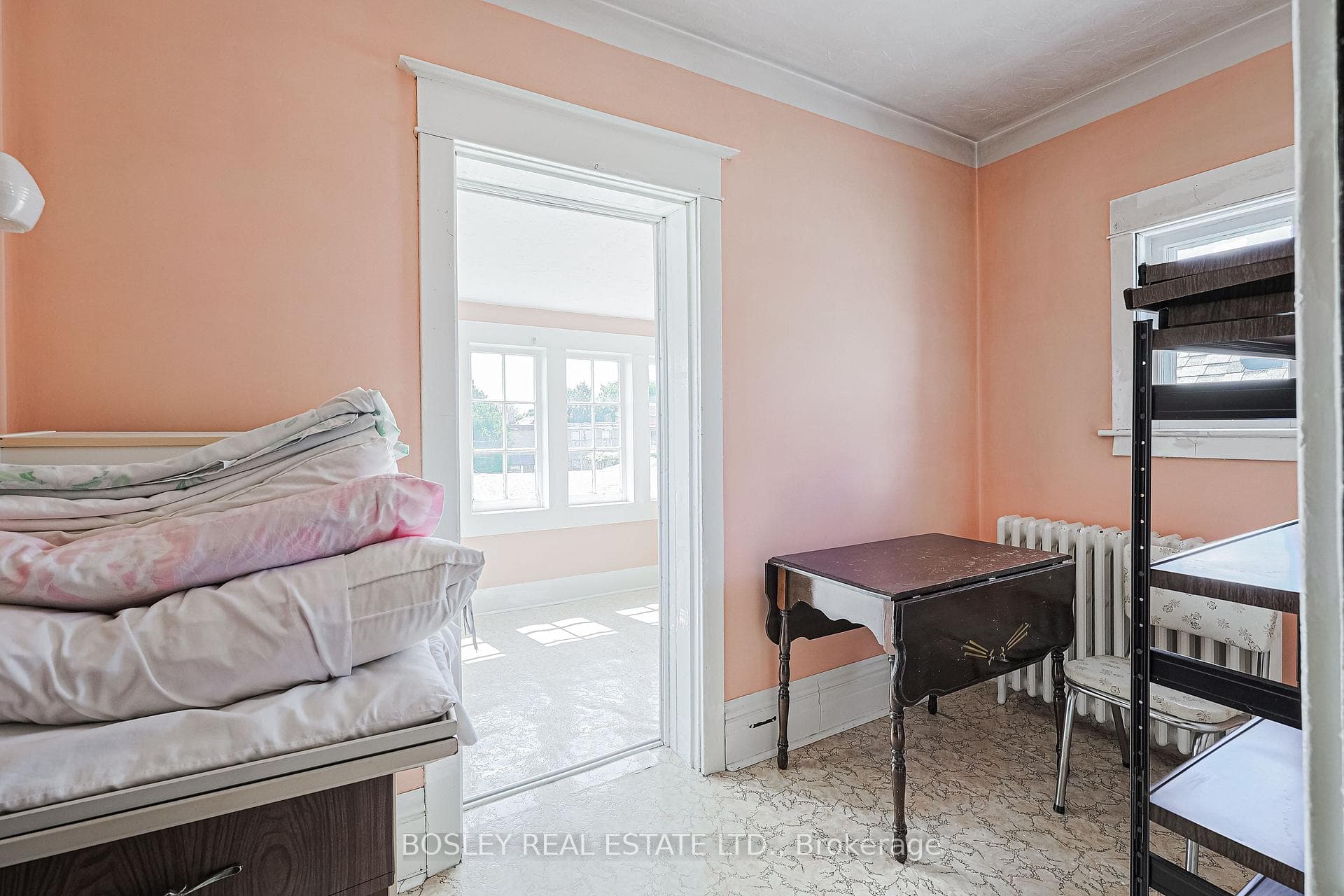 1174 Dovercourt Road photo 12