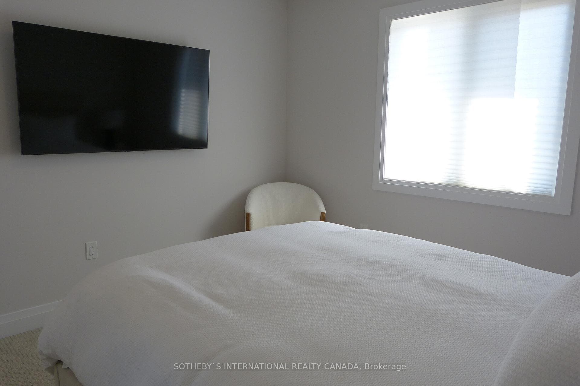102 Sladden Court photo 21