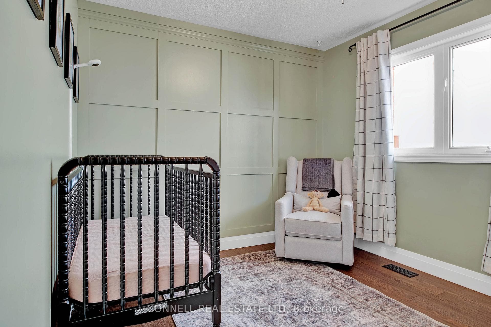 365 Woodfern Way photo 13