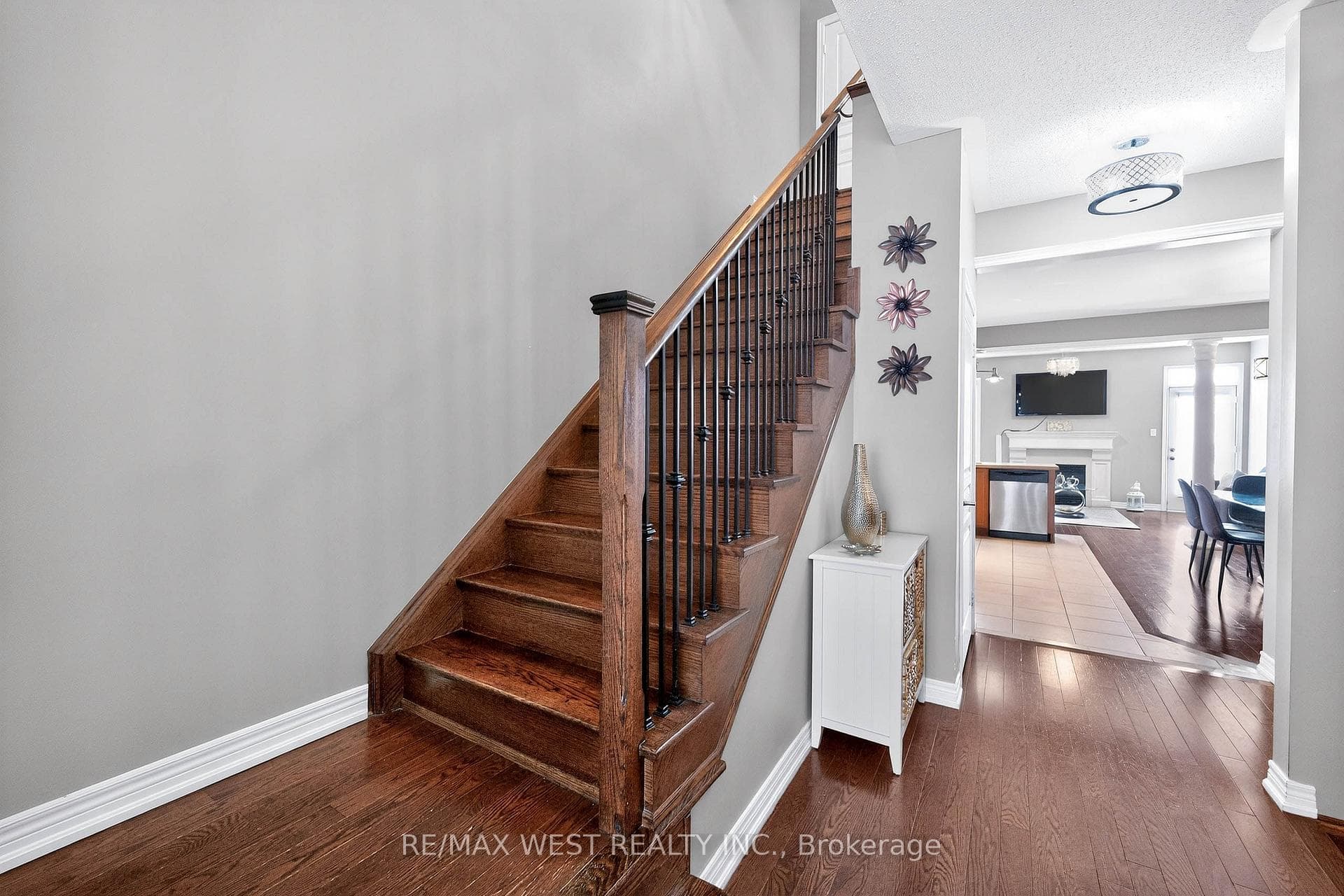 99 Alexie Way photo 24