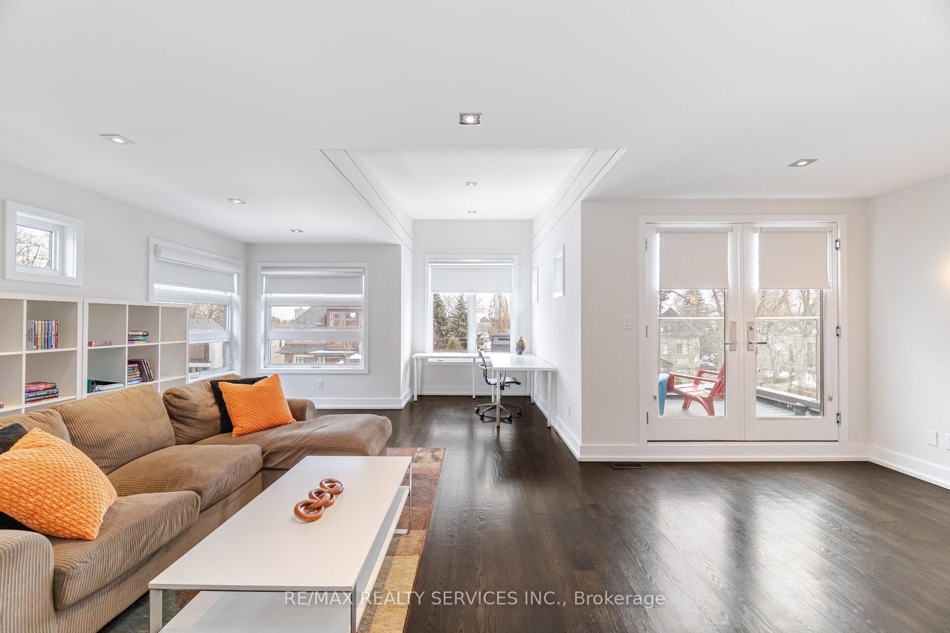 685 Montbeck Crescent photo 30