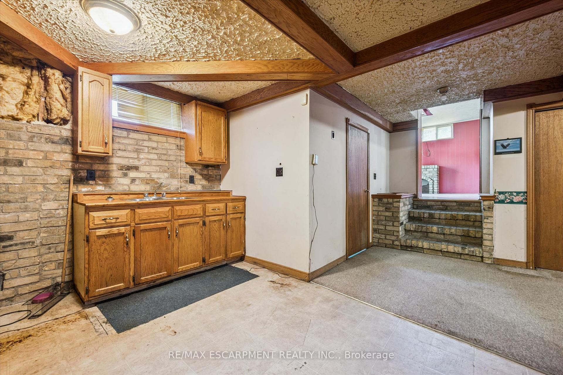 215 King Street photo 36