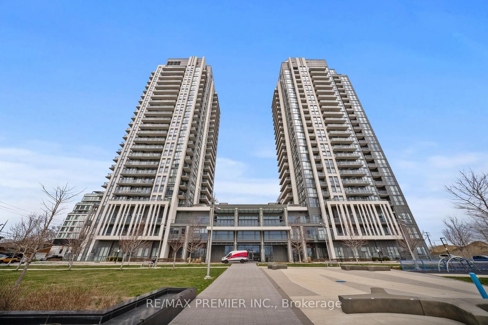 17 Zorra Street Unit PH06 (2406) photo 3