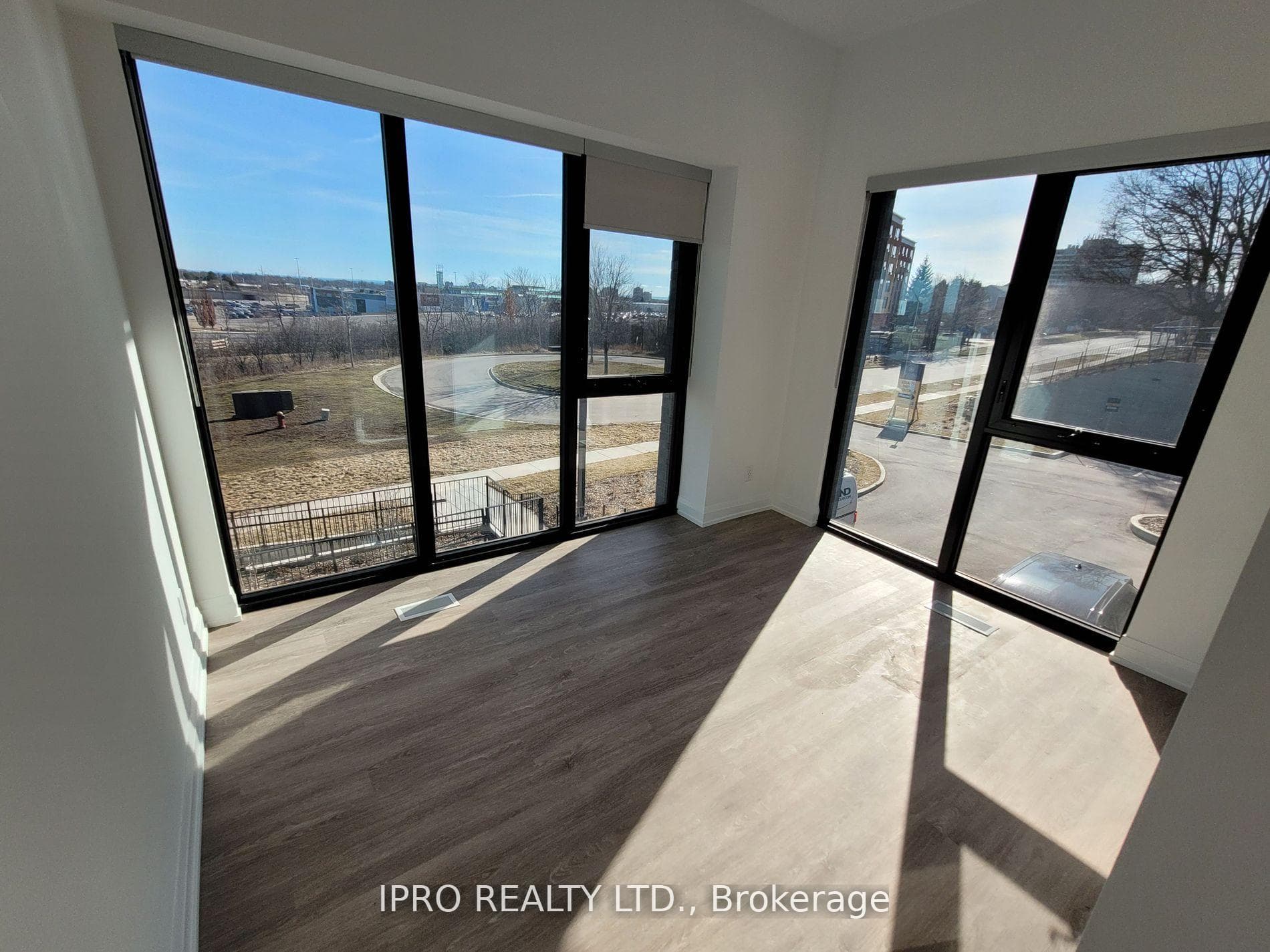 291 Queens Avenue Unit #105 photo 10