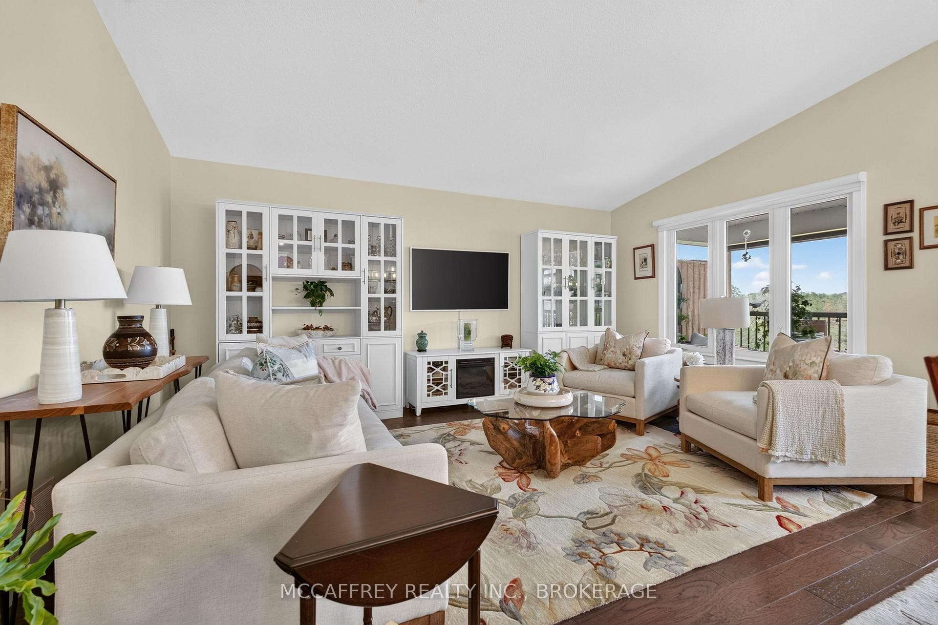 138 Brennan Crescent photo 8