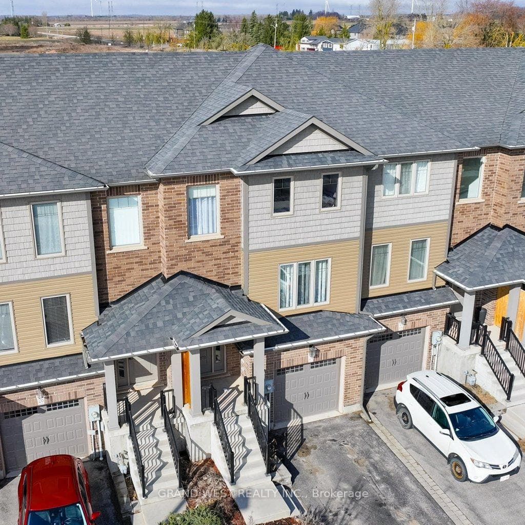 24 Taylor Drive photo 2