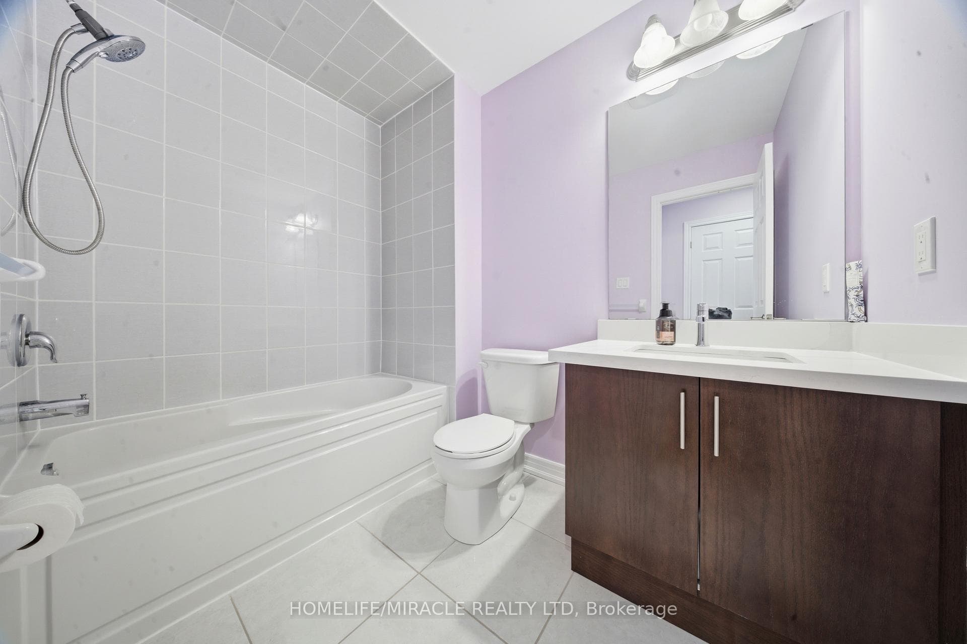 166 DEERPATH Drive Unit 32 photo 16