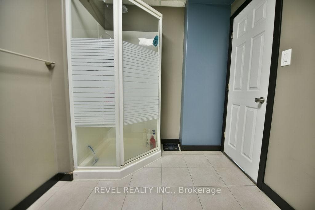 29 Martineau Avenue photo 42