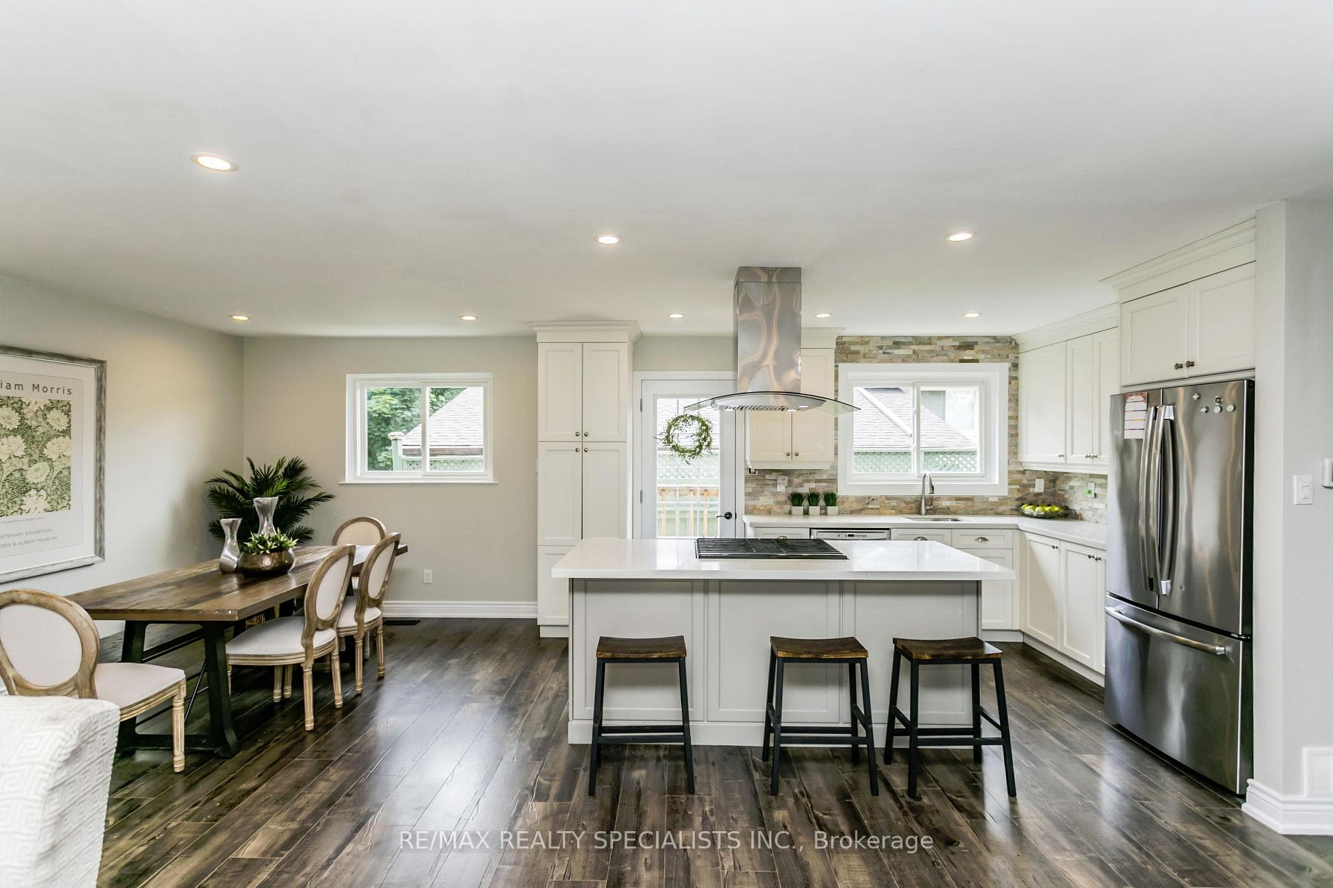 626 CHURCHILL Avenue photo 13